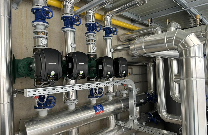 Heating and Cooling System with DCPE, and DCMGE in-line water pumps